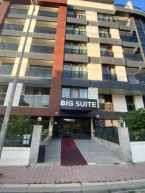 BIG SUITe